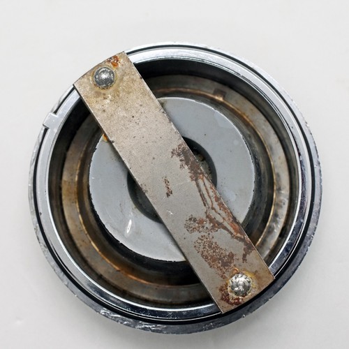 Original 1967 Chrysler Newport Horn Button - Vintage with blinding chrome - Picture 8 of 8
