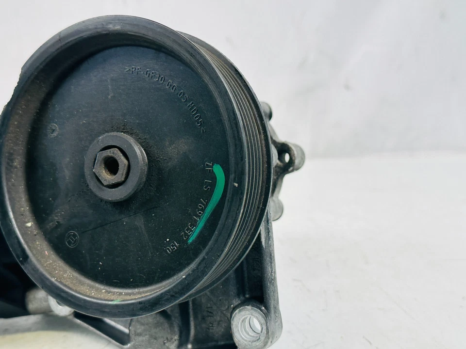 2012-2013 Mercedes-Benz E350 Power Steering Pump With Pulley 7691462138 - Image 4 of 4