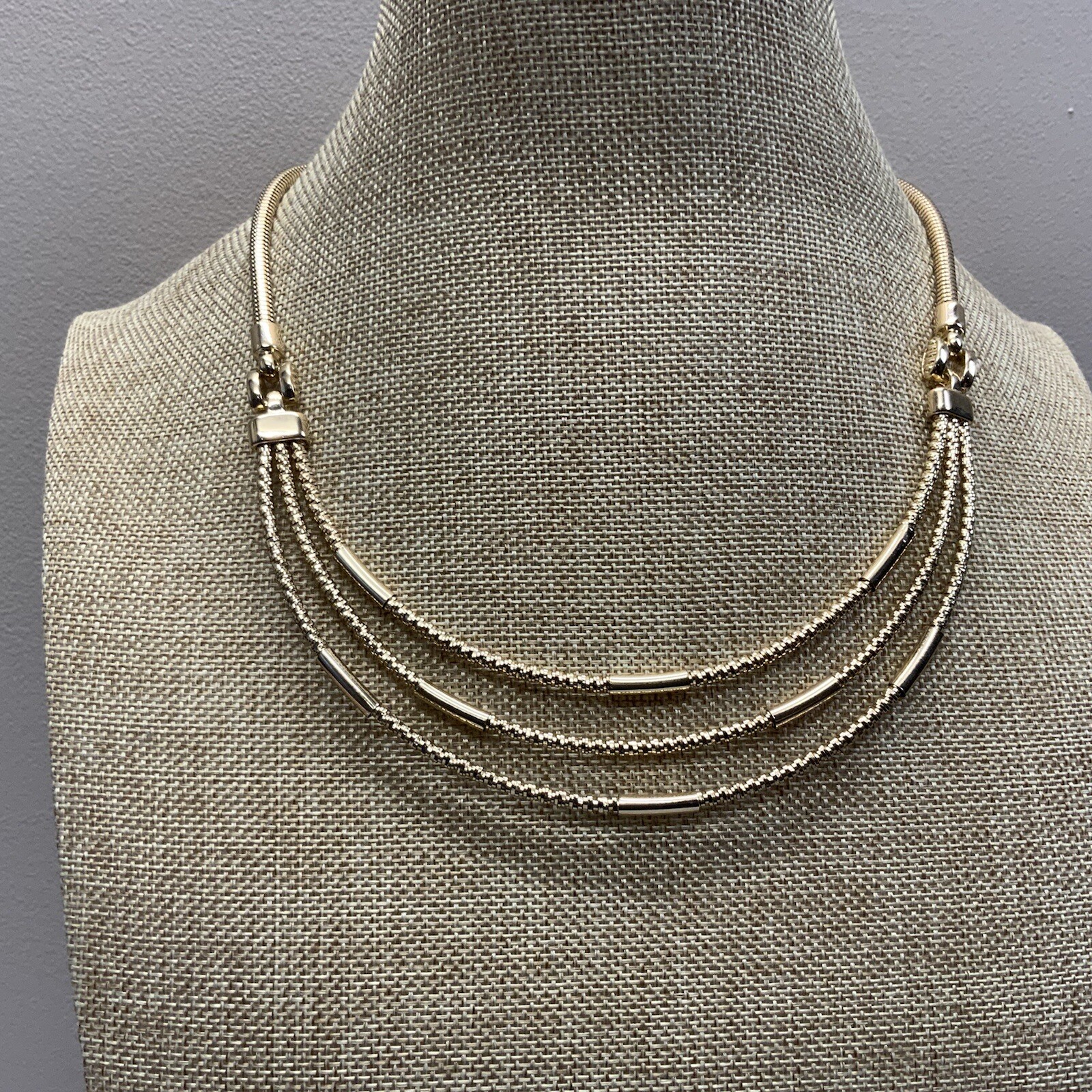 Gold tone textured memory wire statement necklace - image 5