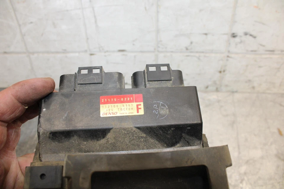 Kawasaki Ninja ZX6R ZX600R 2012 ECU unidad de control de computadora caja negra ECM BB529 Foto 3 de 4