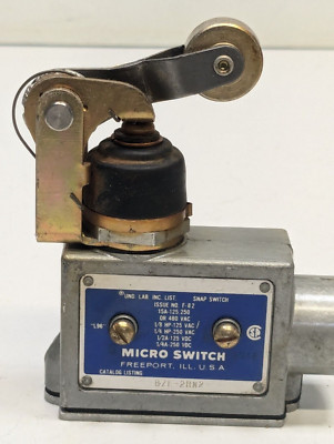 NOS Honeywell Micro Switch BZE-2RN2 15A 125/250/480VAC Roller Limit Switch