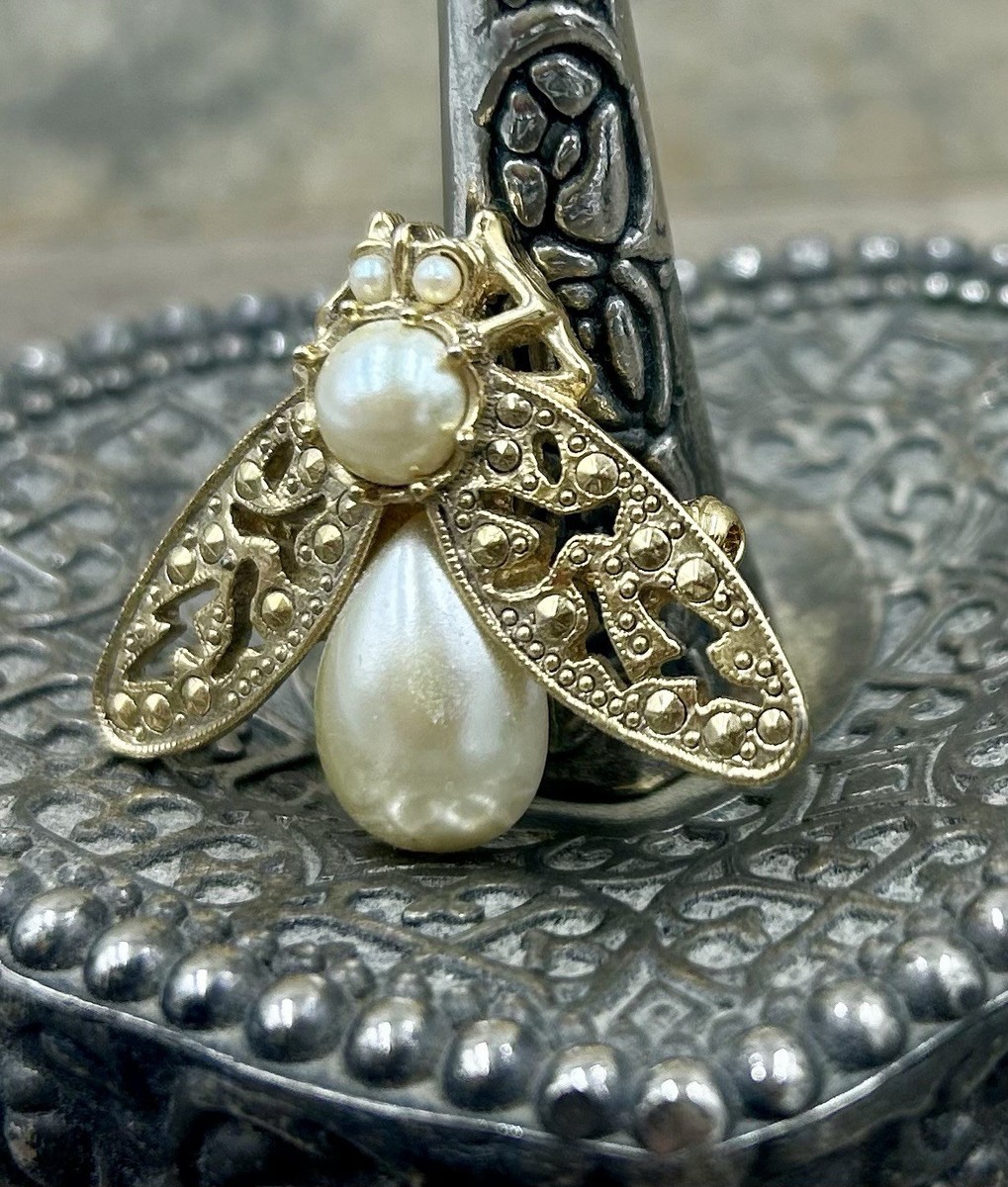 Lovely Vintage Faux Pearl Bee Insect Bug Gold-Tone Brooch Pin