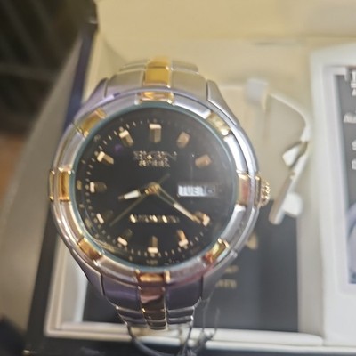 Elgin Steel Automatic Model 230 Two-Tone Black Dial 39mm Watch Mint Condition