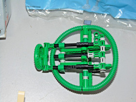 LEGO Star Wars: Technic Pit Droid (8000) Incomplete USED