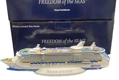 RCCL Royal Caribbean FREEDOM OF THE SEAS (AMPLIFIED) Cruise Ship Model RARE, OBO