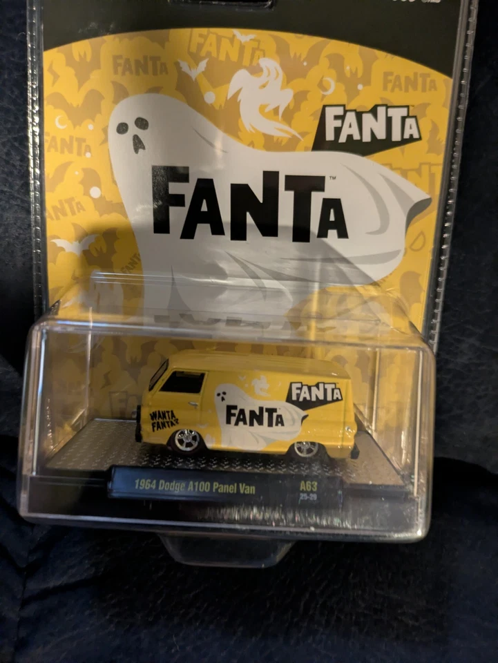 Dodge A100 1964 furgoneta panel 1/750 M2 Machines Coca-Cola 2025 Chase Fanta Foto 4 de 4