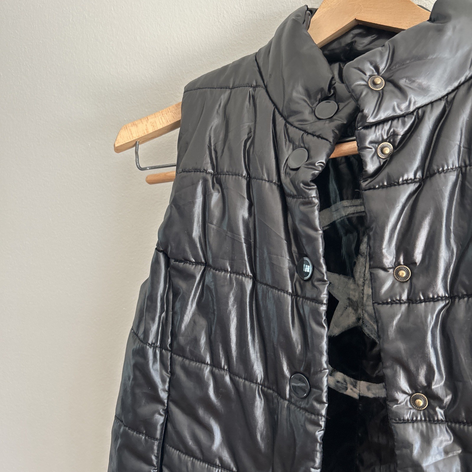 Converse Black Button Down Cropped Puffer  Vest S… - image 4