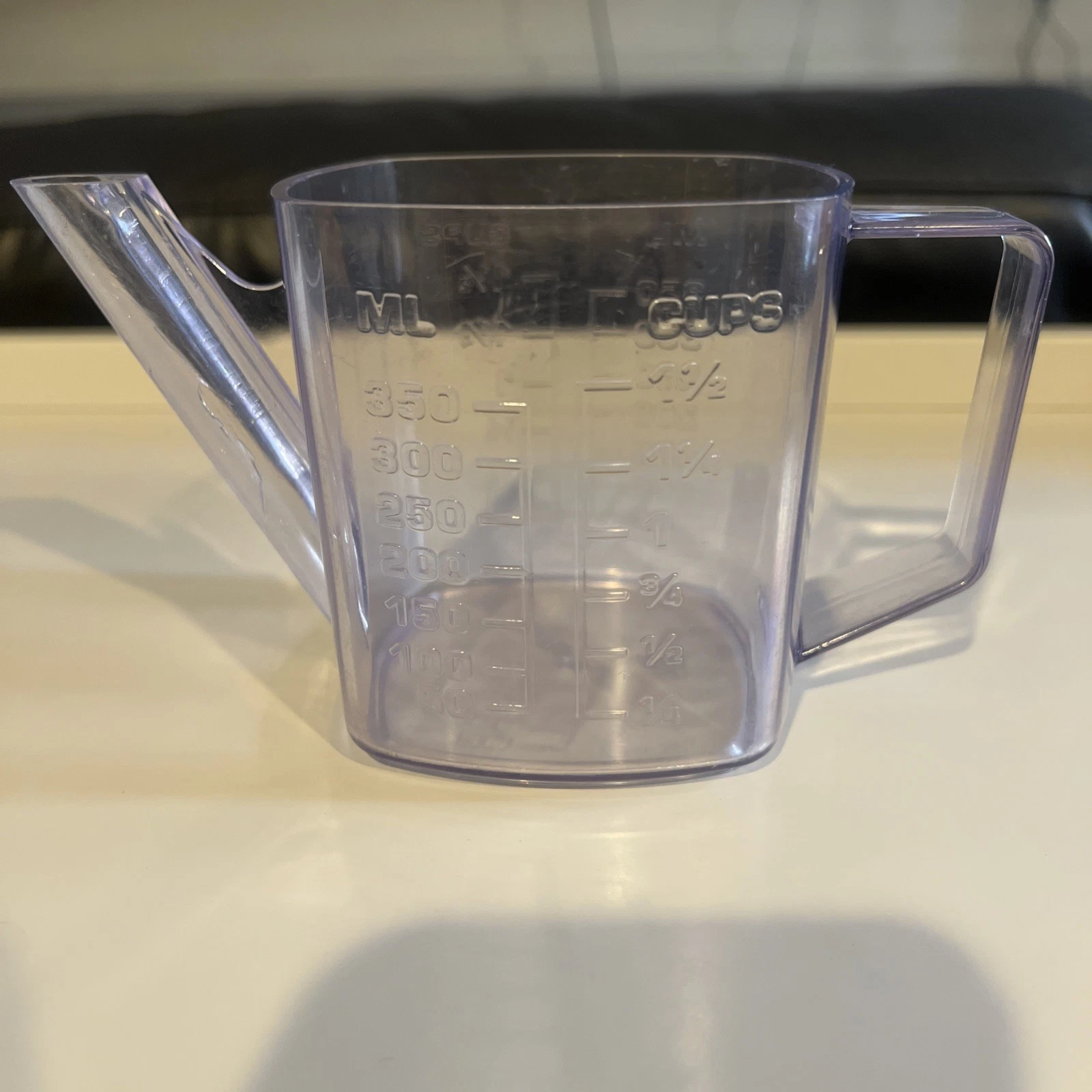 Vintage Arrow Gravy Separater Measuring Cup Pour Spout 1 1/2 C Clear Plastic USA