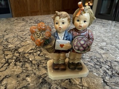 Goebel Hummel  The Love Lives On  Figurine HUM 416 West Germany 1985