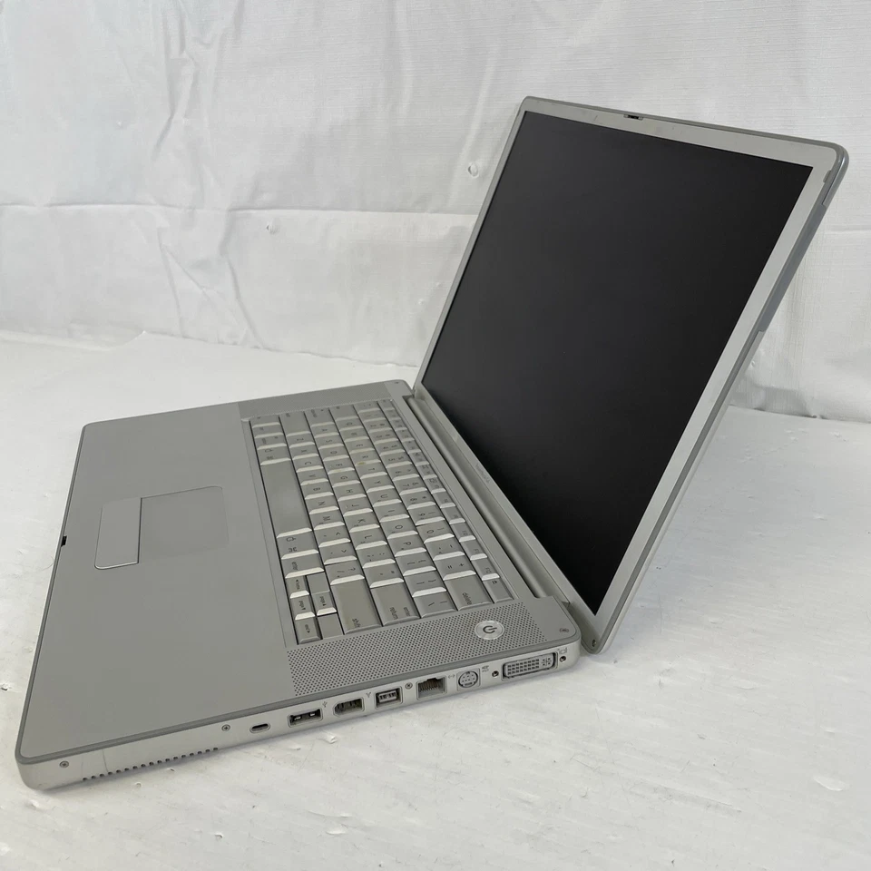 Computadora portátil Apple PowerBook G4 A1046 PowerPC G4 1ghz 512MB RAM 60GB HDD OSX Foto 3 de 4