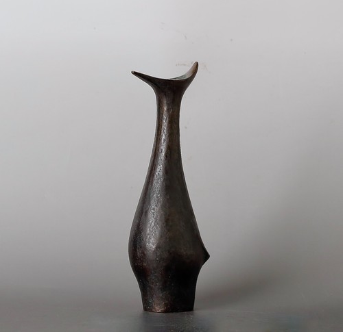 Unique shape Japanese Bronze vase by well known artist ZH2 - Picture 3 of 16