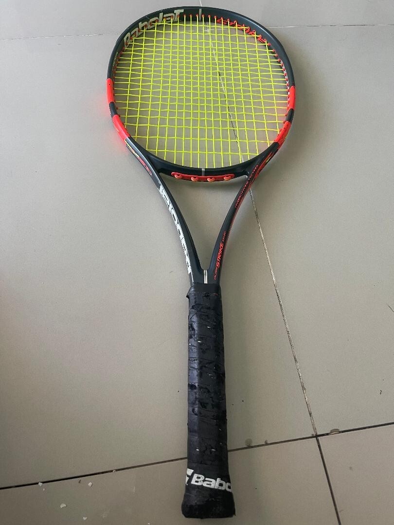BABOLAT TENNIS RACKET PURE STRIKE ENGINEERED IN FRANCE