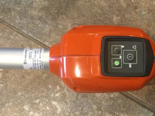 NEW HUSQVARNA 520iLX Professional Cordless String Trimmer Battery & Charger Inc! - Picture 3 of 7