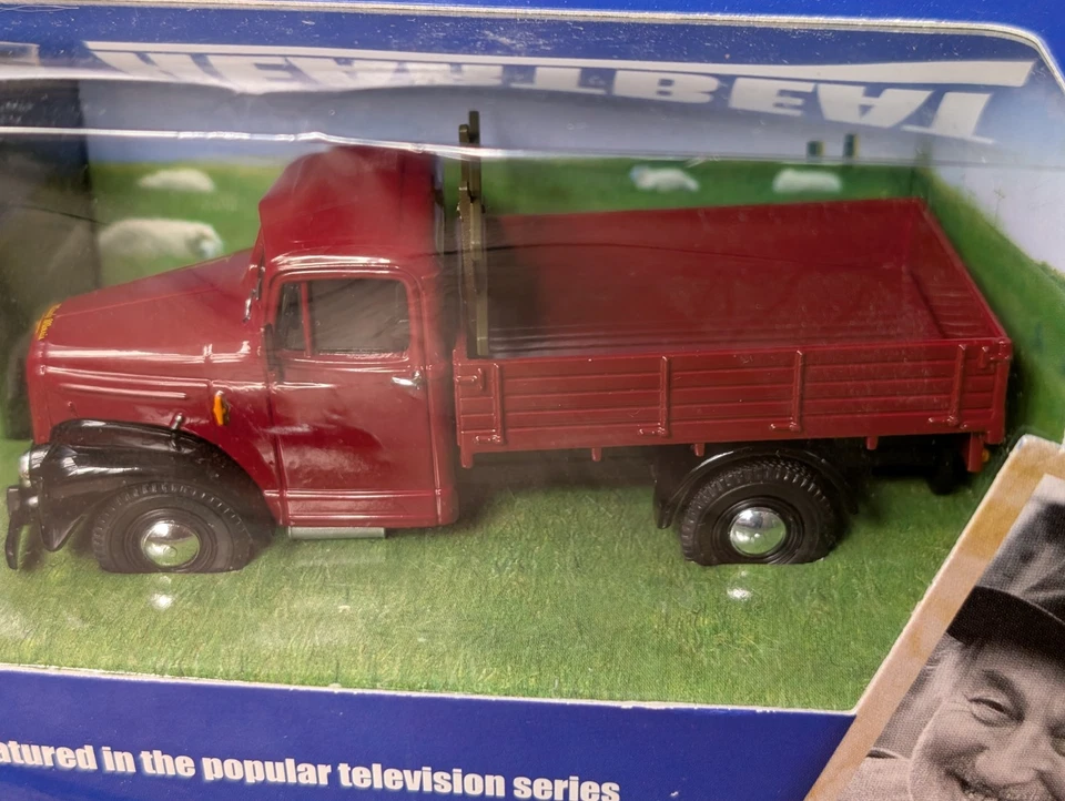 CORGI VANGUARDS HEARTBEAT TV SERIES MORRIS TRUCK & GREENGRASS MODEL CC07301 1:43 - Image 3 of 4