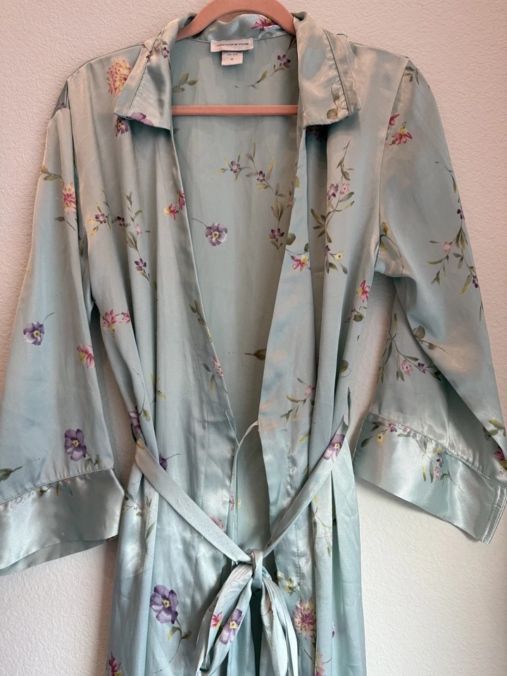 Vintage JONES NEW YORK Satin Robe Floral Satin - Image 4 of 4
