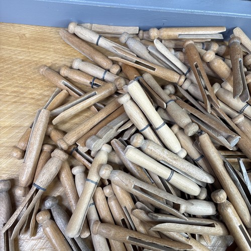VTG Lot of 115 Clothes Pins Wood Round Head Laundry Flat Top Cottage Country - Picture 5 of 12