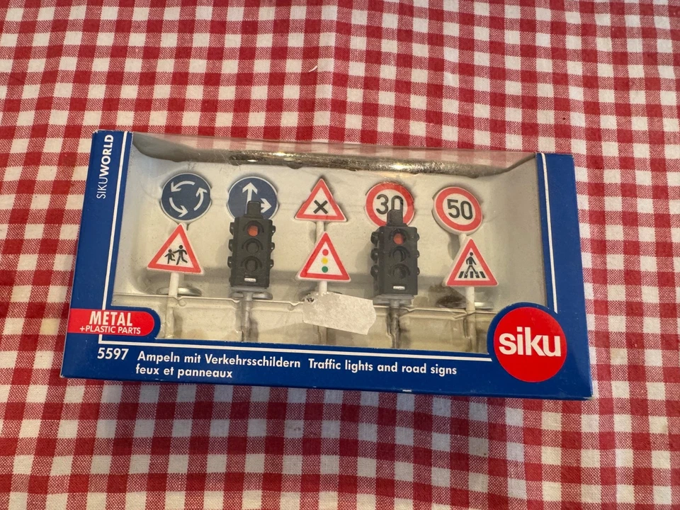 Siku Zubehör 5597 Ampel mit Verkehrsschildern mit OVP