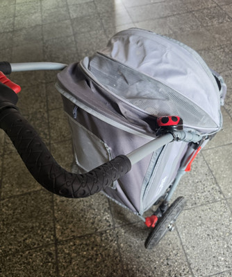 Trixie 3-Rad-Jogging-Buggy mit Luftreifen, Netzfenster und Innengurt