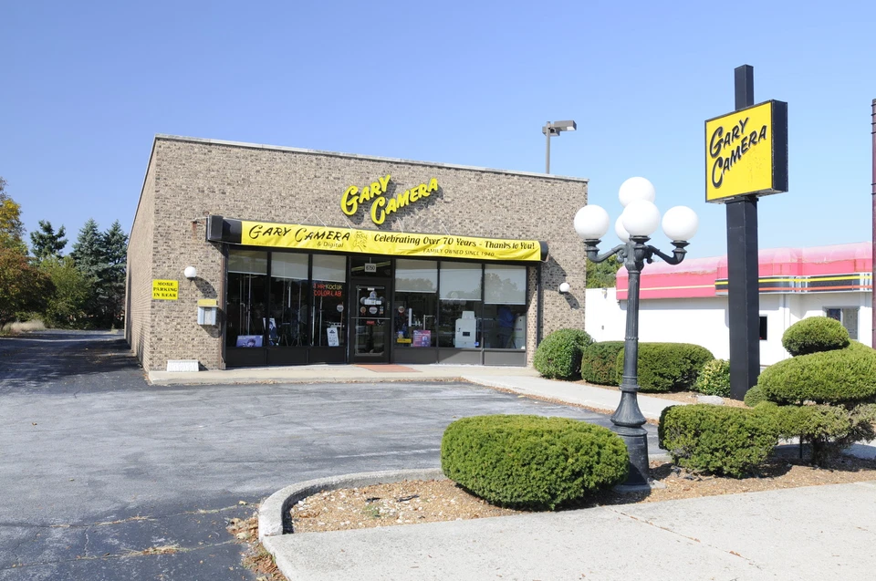 Set of 3-(three)Tiffen Izumar 2 5/8" square resin filters for Cokin A. NOS. - Image 4 of 4