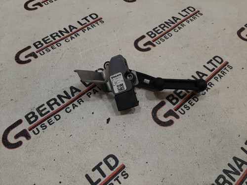 VÉRITABLE VOLVO XC60 2010-2016 Avant Aile Gauche Isolant 31666000 EUR