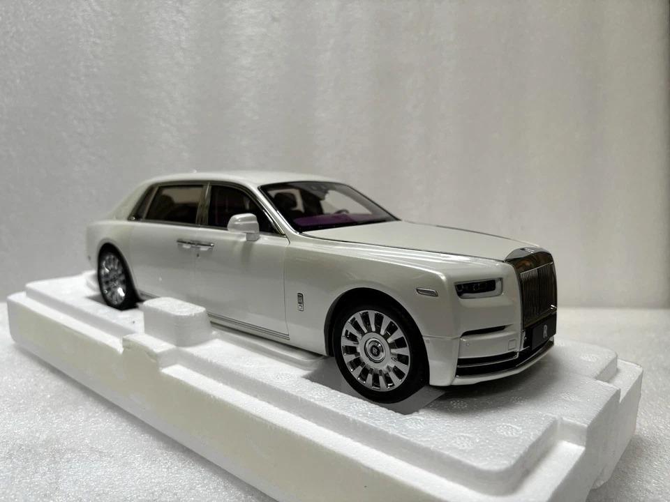 1/18 Rolls-Royce Phantom VIII White/purple Diecast Limited 299 Dealer Edition - Image 4 of 4