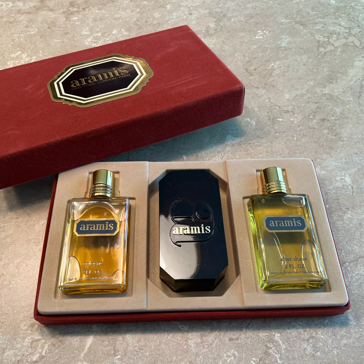 Vtg Aramis 3PC Gift Set for Men 2 oz Cologne After Shave Soap W