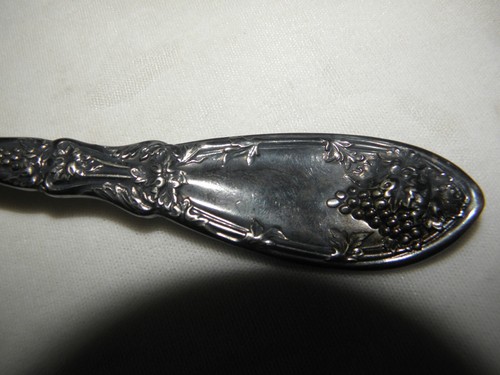HORQUILLA DE SERVICIO ROGERS 1881 DE COLECCIÓN UVAS PLATEADAS - Imagen 6 de 6