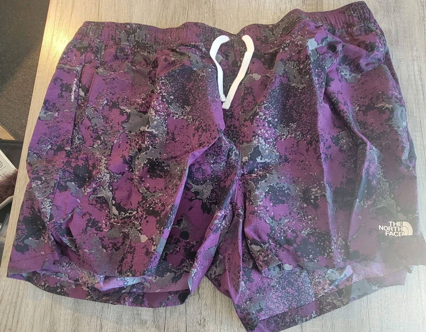 NWT The North Face Mens Action Shorts 2.0 FlashDry Nylon Black Currant XXL