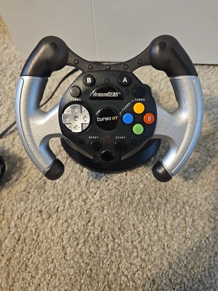 Volante DreamGEAR turbo GT prata e preto usado sem baterias. - Imagem 3 de 4