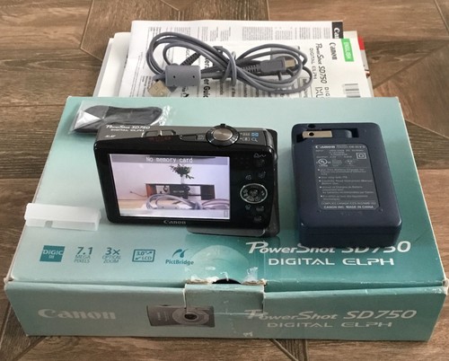 Canon PowerShot SD750 Digital ELPH 7.1 MP Camera Charger Battery 2GB SD Card—26