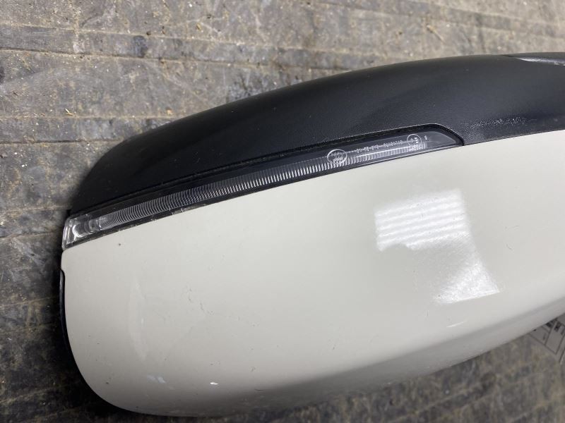 Maserati Ghibli 2020 Side mirror P/N 1670502