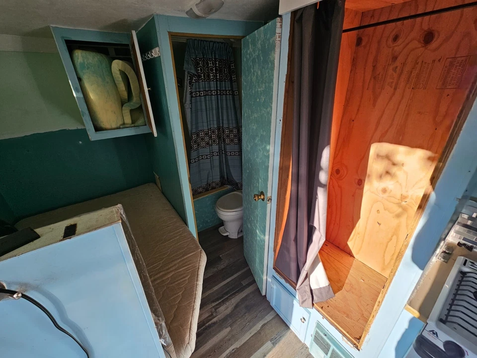 FOR SALE – 2006 Jay Feather 165 Trailer – 16 ft – Sold As Is - Image 4 of 4