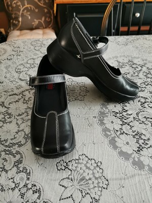 tommy hilfiger mary jane shoes