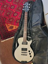 Ibanez AR Chitarra elettrica solid body bianca 6 corde destrorsa, 2 humbucker