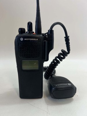 Motorola XTS 2500  Digital Radio H46UCD9PW5BN (READ DESCRIPTION)