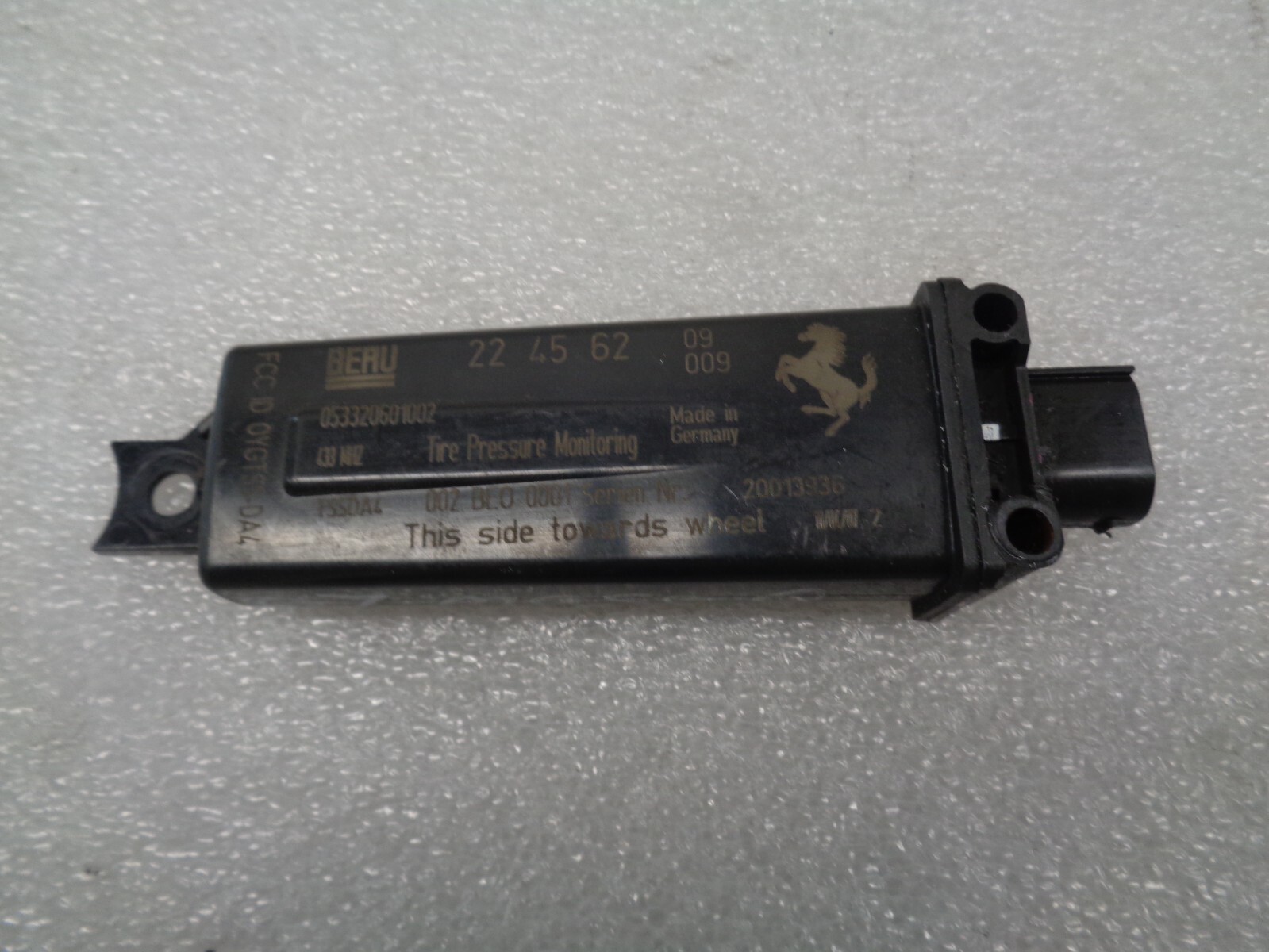 04-08 Maserati Quattroporte M139 TPMS Tire Pressure Monitor Sensor OEM AK230157