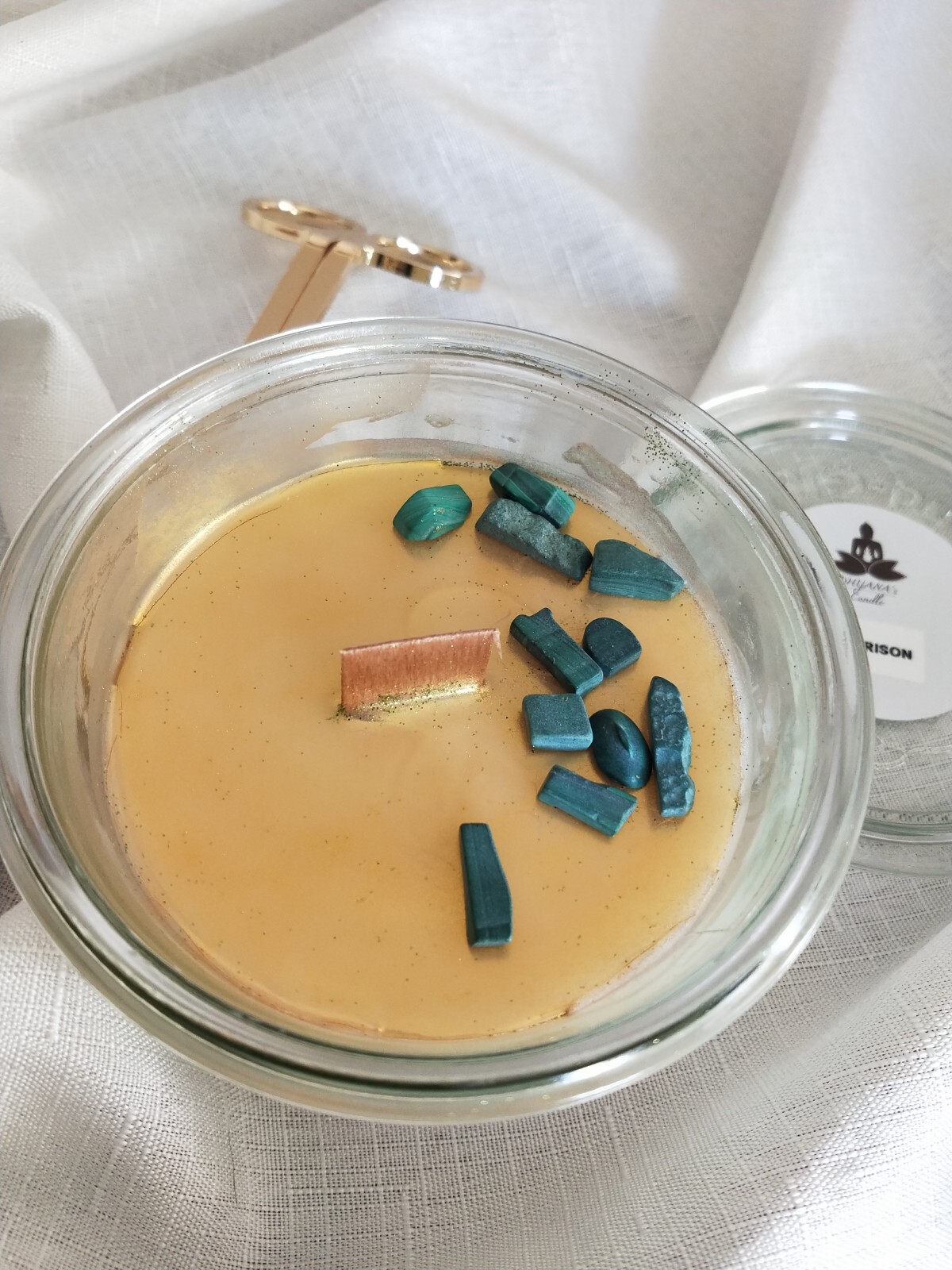 Bougie avec cristaux de lithothérapie Patthar pour séance de méditation et yoga
