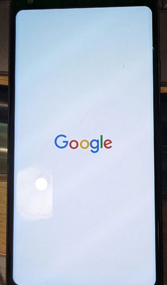 Google Pixel 2 XL Smartphone Working.  Spares Or Repair cracked screen - Image 3 of 4