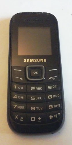 Vintage Samsung GT-E1200I Cell Phone - Untested - Selling For Parts