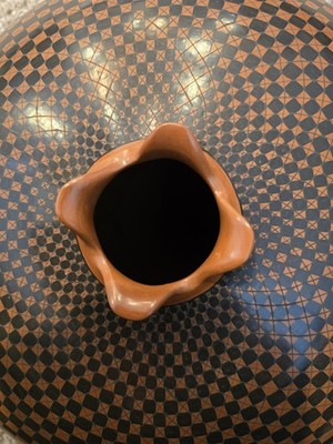 Yoly Ledezma Mata Ortiz MEXICAN Red Clay BOWL POT Handmade Geometric cuadricula
