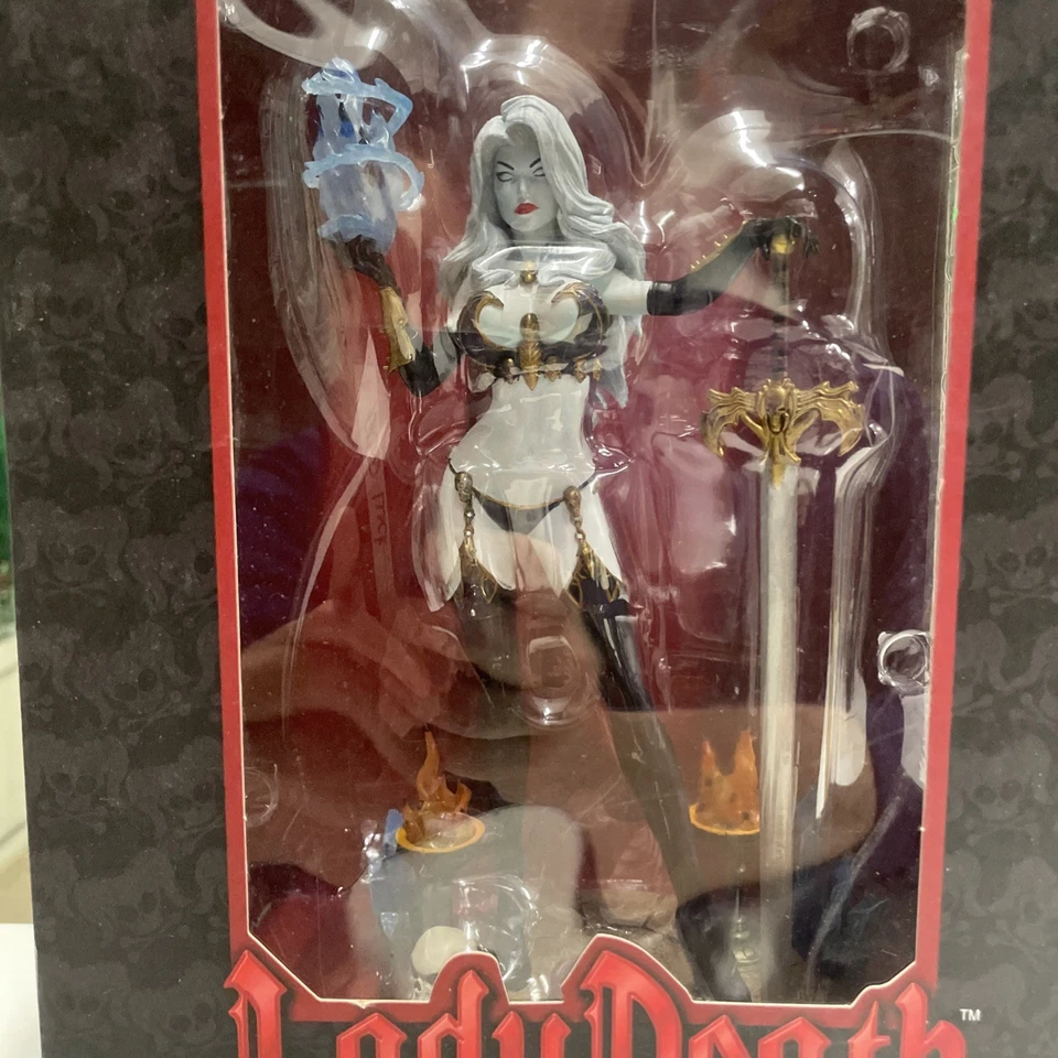 Diamond Select Toys Femme Fatales - Lady Death -Statua Nuova Sigillata - Immagine 2 di 4