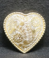 WG09125 NOS VINTAGE 1970s  FLORAL HEART  ARTWORK FASHION MENS BELT BUCKLE