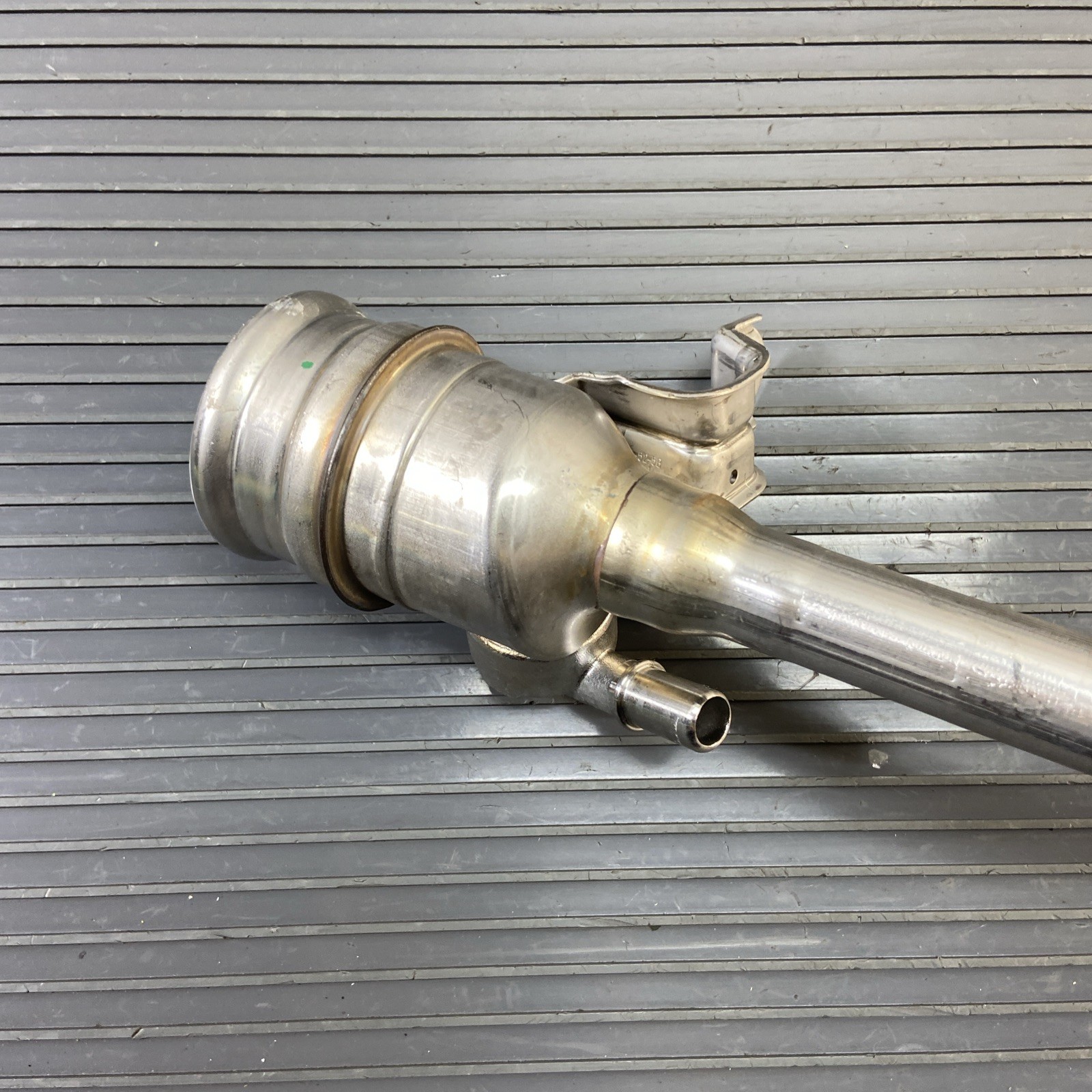 2017-2023 Rolls Royce Dawn RR6 Fuel Tank Pipe Hose Line Genuine 7370586 OEM