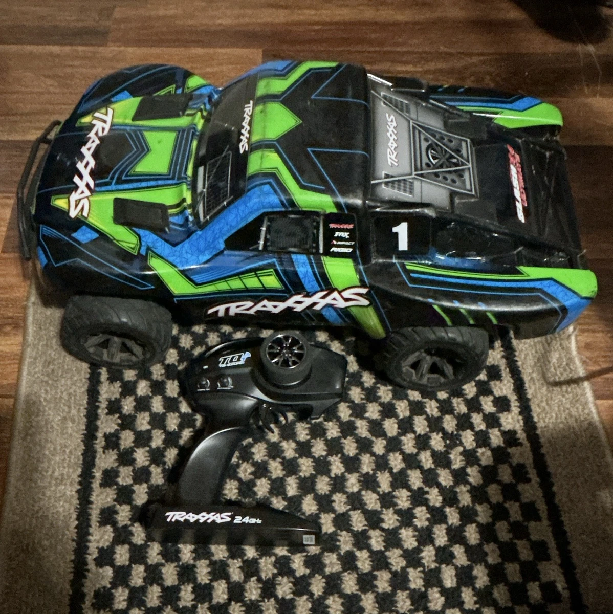 トラクサス スラッシュ モンスターエナジー 1/10 RC 2WD 未開封
