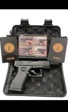 Pistol Shaped Gun Lighter METAL Fine Quality W/ Case & Barrel Attachment Black