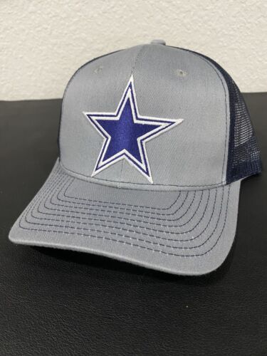 Cappello camionista Dallas Cowboys logo stella grigio rete blu taglia adulto snapback NUOVO - Foto 1 di 5