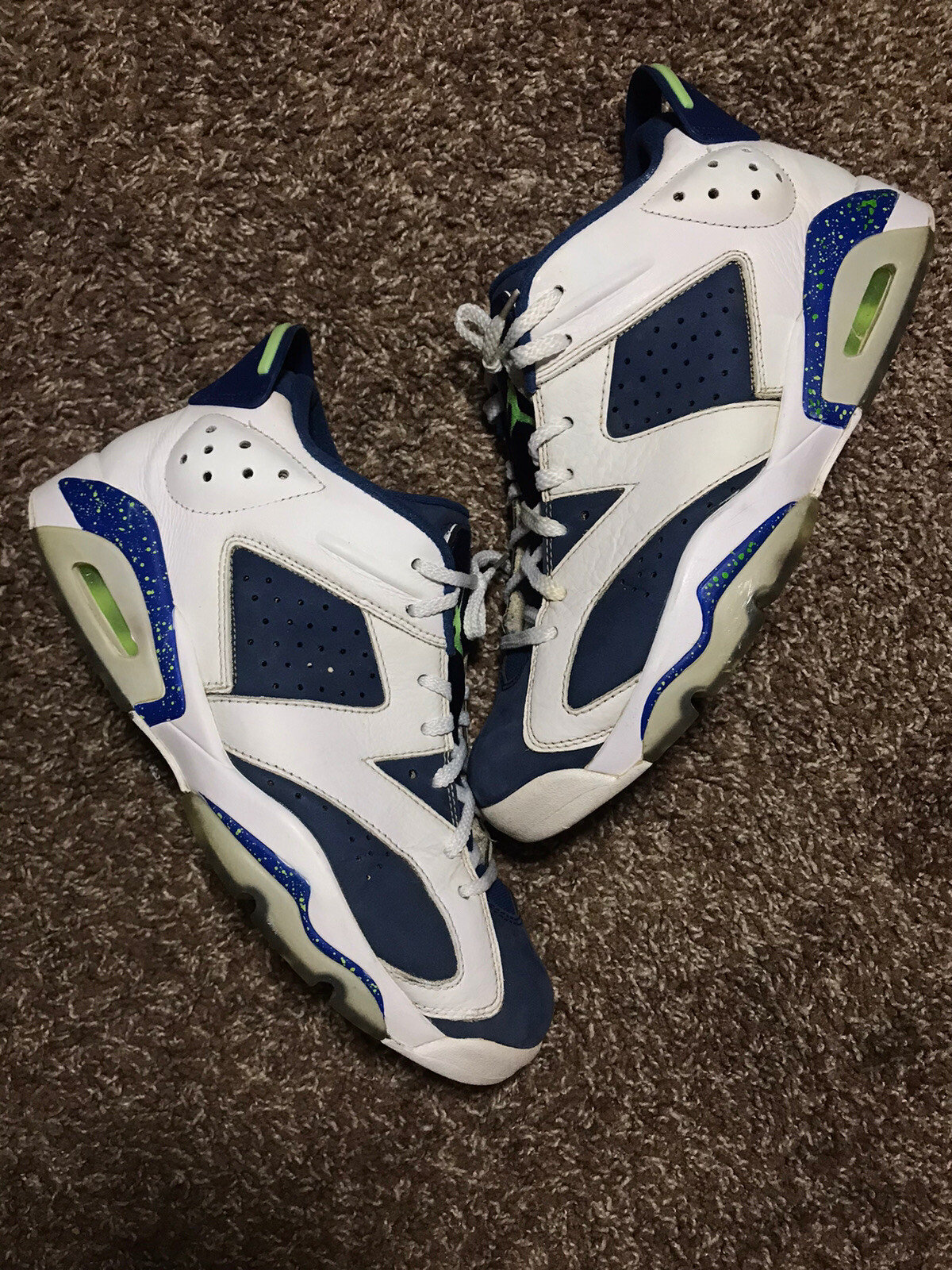 retro 6 ghost green