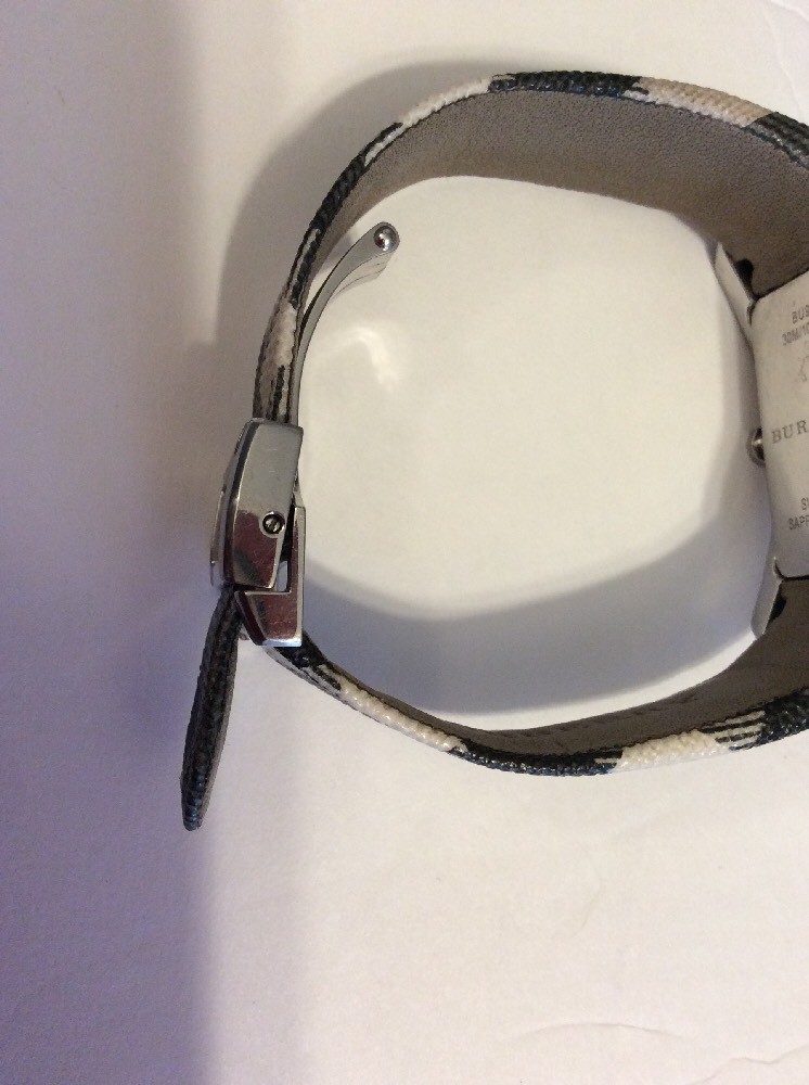 Ladies Burberry Heritage Nova Check Leather Band Black Dial Watch