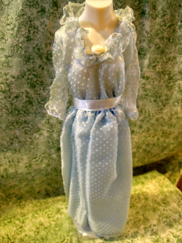 sh-17 Danbury Mint PRINCESS DIANA 'ICE-BLUE Dotted GOWN' mit Zubehör