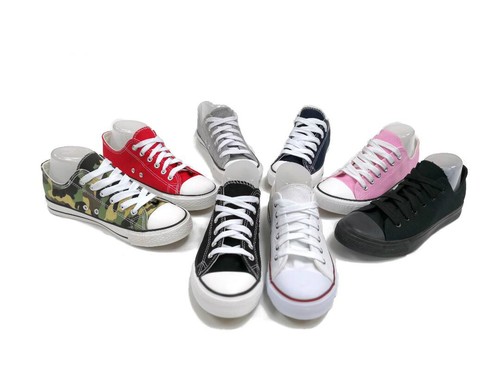 shoes different color